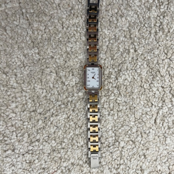 Authentic Hermès 24mm Quartz Ladies Watch main image 4